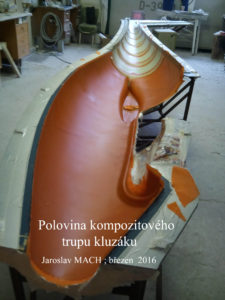 1003 Polovina kompoz. trupu - Mach , březen 2016