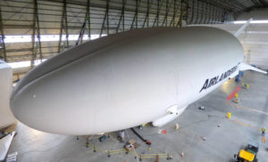 Airlander 10 anglická hybridní vzducholoď